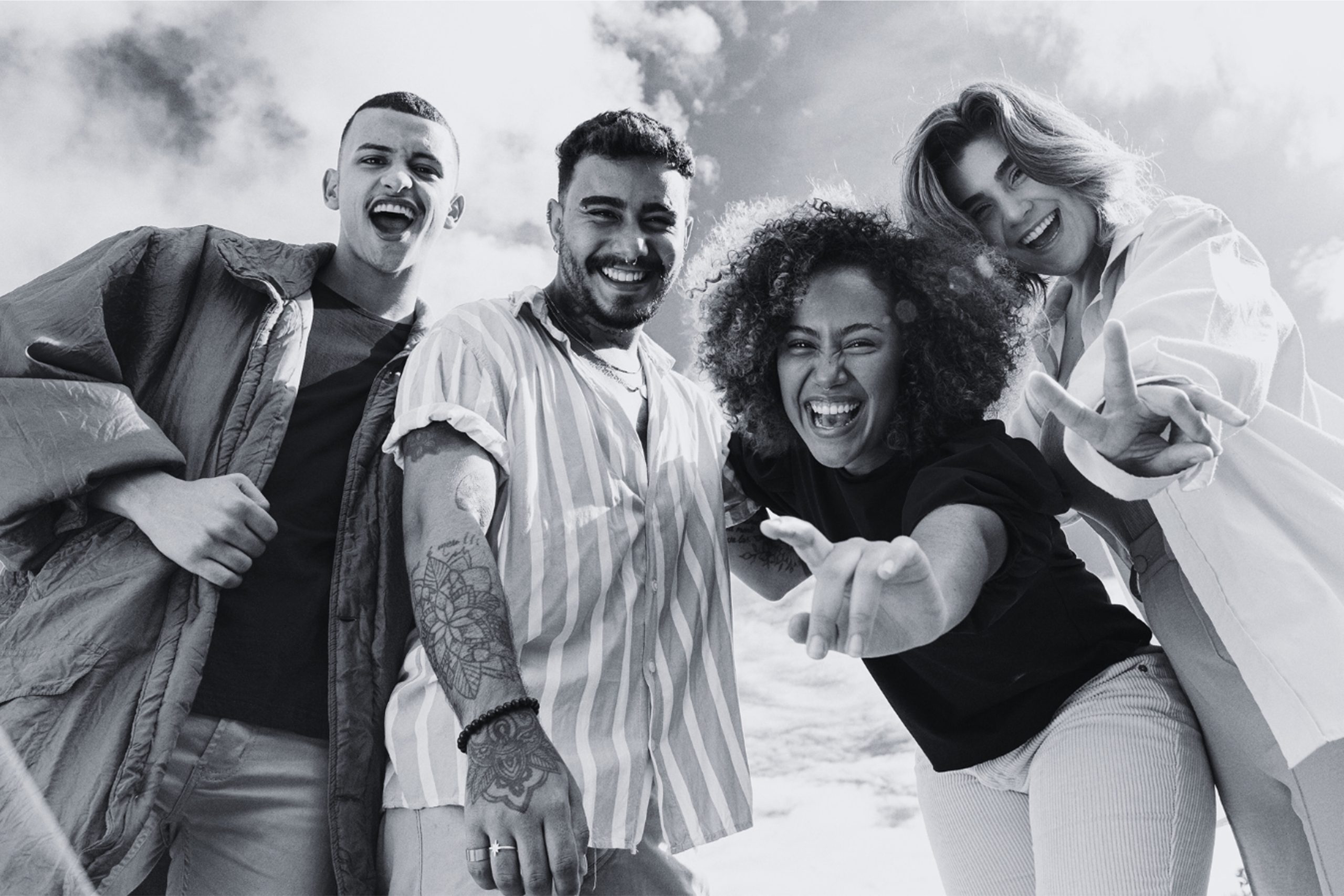 tools feature black and white filter promo showcase 01 after4x